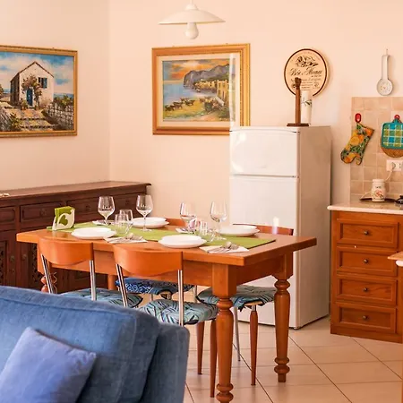 Seaview Townhouse By Sardiniagem